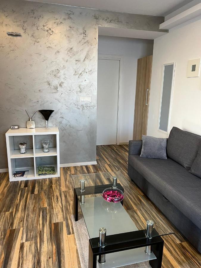 Apartments&Rooms Lorena 236 Rovinj Buitenkant foto